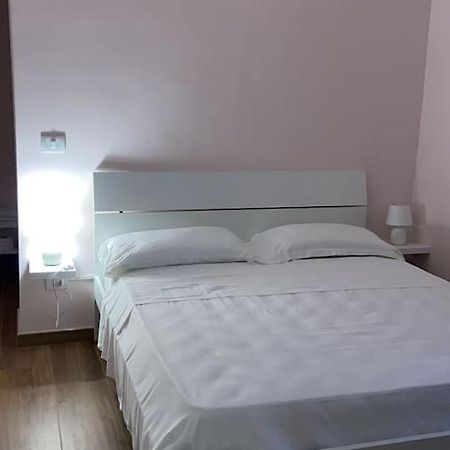 Апартаменти Foria House Napoli Екстер'єр фото